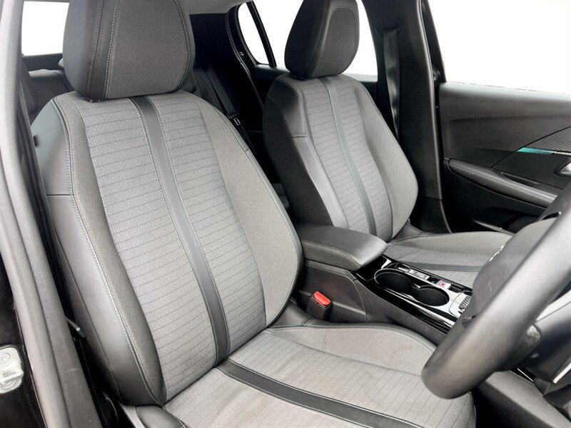 Used Peugeot 208 2023 for sale - 76686820: Photo 9