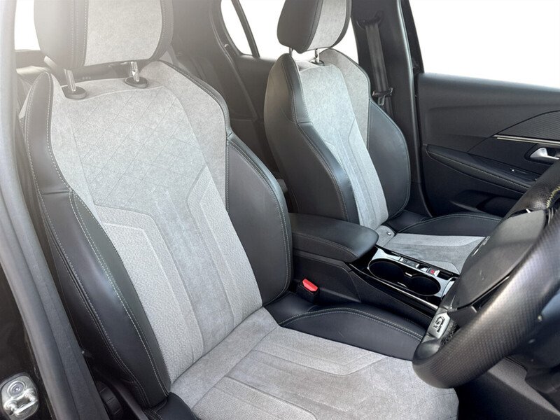 Used Peugeot 208 2021 for sale - 77213070: Photo 9