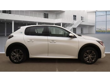 Used Peugeot 208 2021 for sale - 76280511: Photo