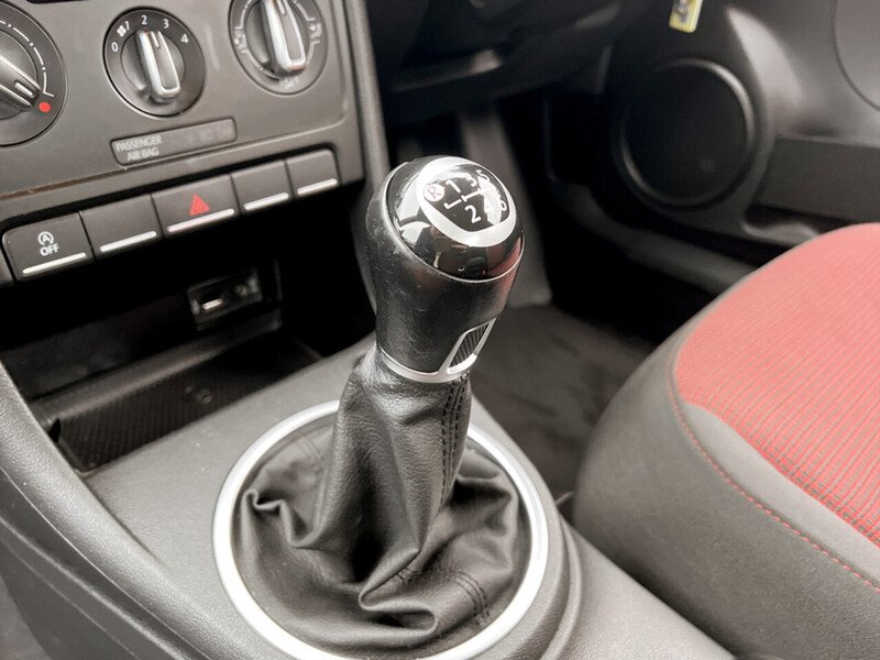 Used Volkswagen Beetle 2015 for sale - 76536289: Photo 38