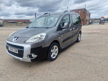Used Peugeot Partner Tepee 2010 for sale - 75749185: Photo