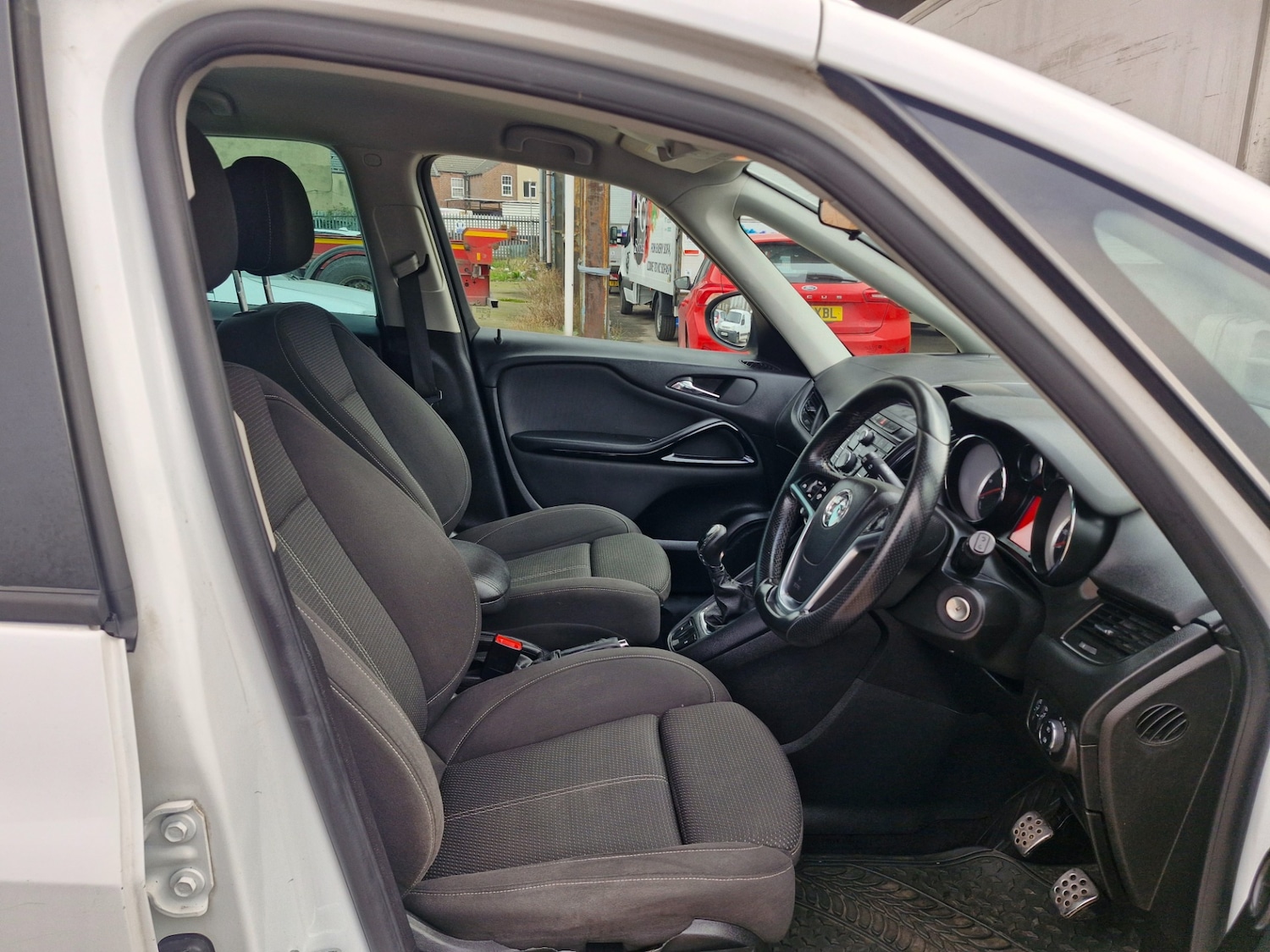 Used Vauxhall Zafira 2014 for sale - 77802175: Photo 10