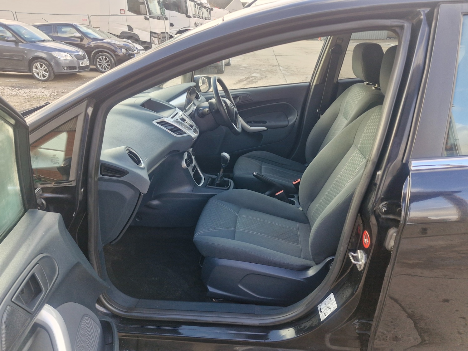 Used Ford Fiesta 2010 for sale - 77314165: Photo 6