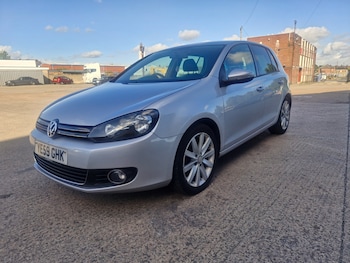 Used Volkswagen Golf 2010 for sale - 75869682: Photo