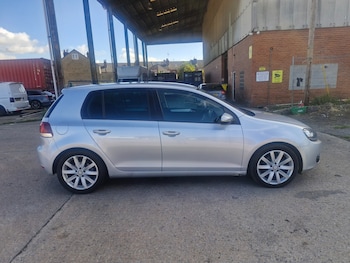 Used Volkswagen Golf 2010 for sale - 75869682: Photo