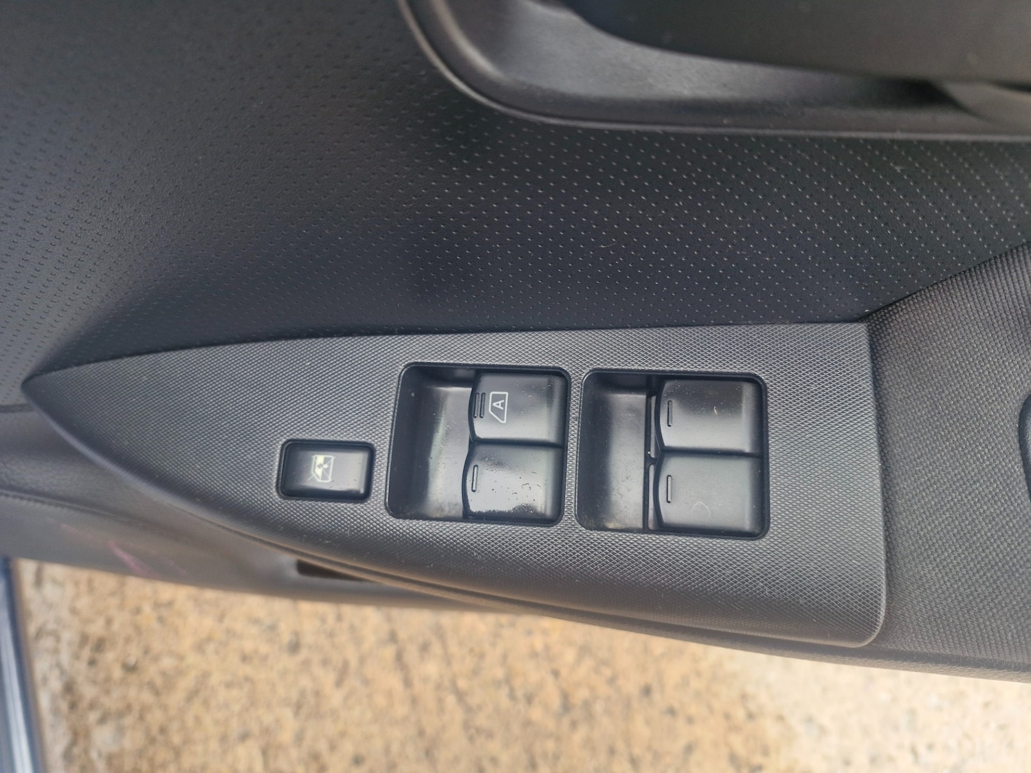 Used Nissan Note 2010 for sale - 76182529: Photo 10