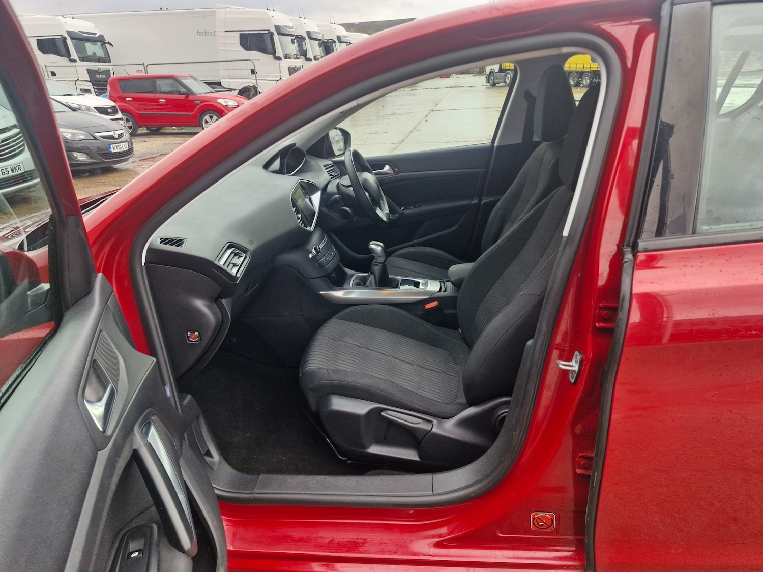 Used Peugeot 308 2015 for sale - 76682511: Photo 6