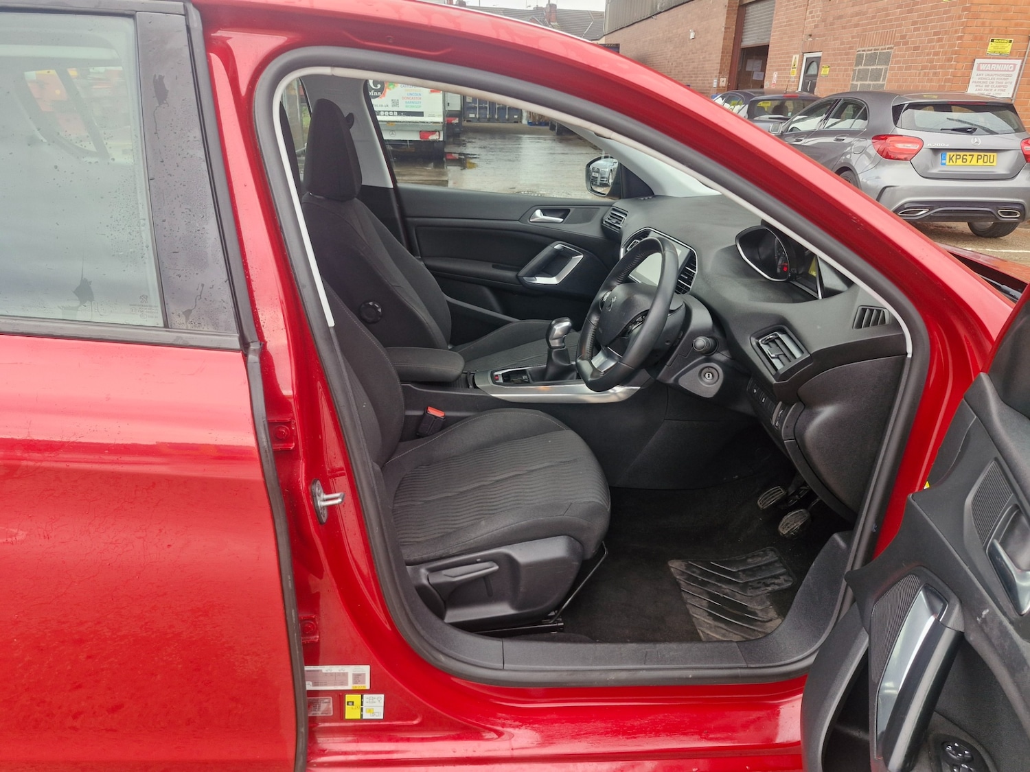 Used Peugeot 308 2015 for sale - 76682511: Photo 9