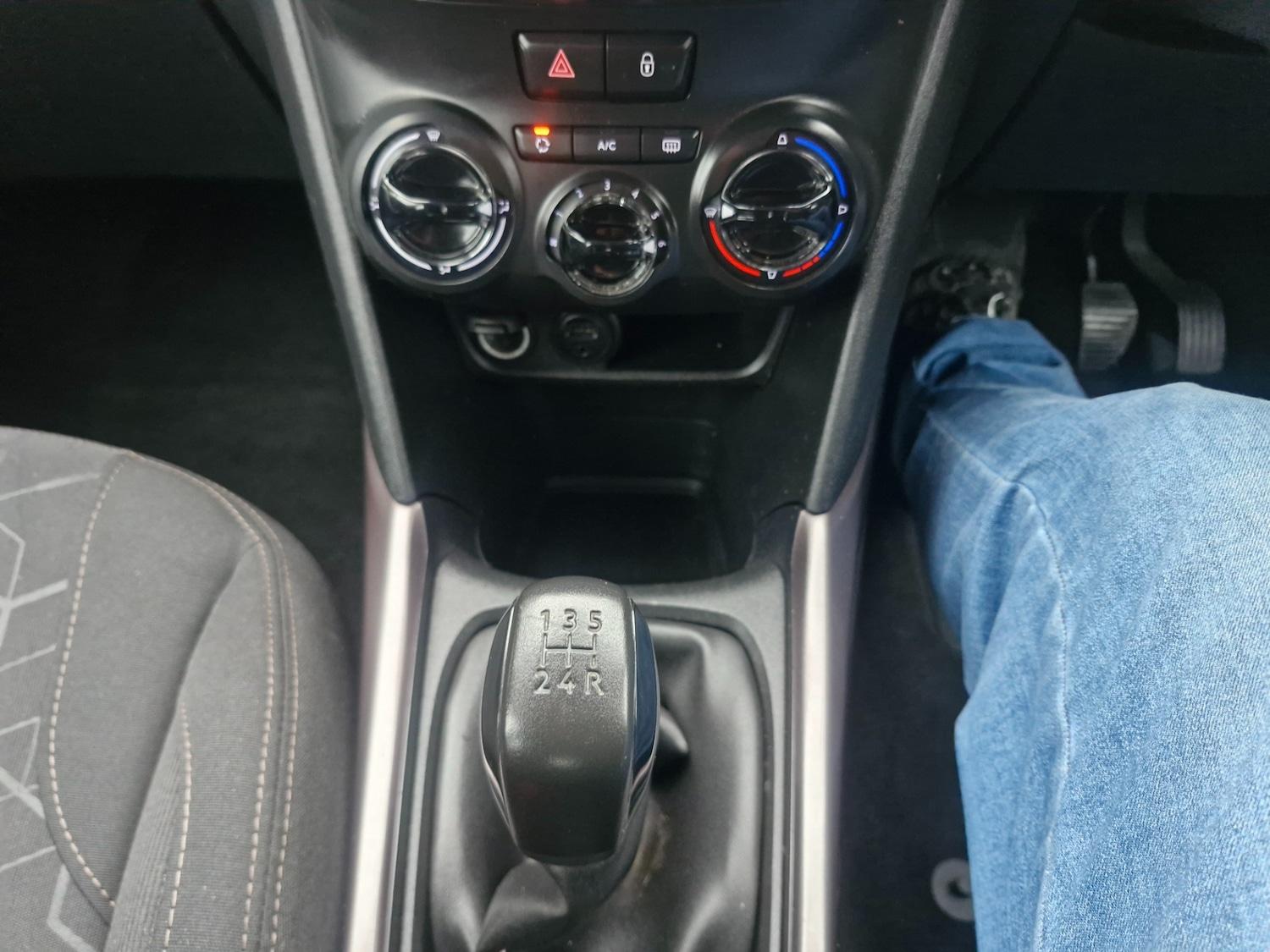 Used Peugeot 2008 2014 for sale - 77329061: Photo 12