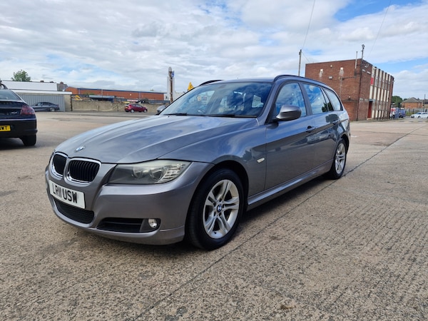 Used BMW 3 Series 2011 for sale - 75700103: Photo 2