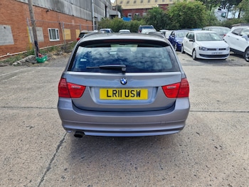 Used BMW 3 Series 2011 for sale - 75700103: Photo
