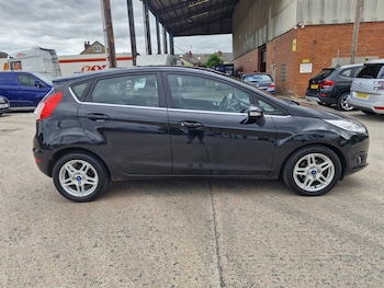 Used Ford Fiesta 2013 for sale - 79042311: Photo