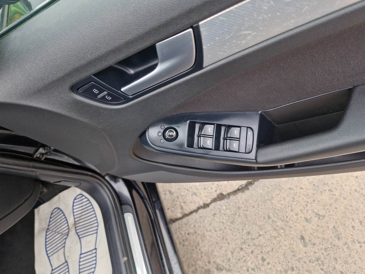 Used Audi A4 2010 for sale - 77789917: Photo 10