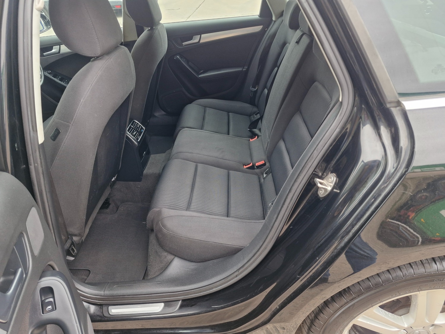 Used Audi A4 2010 for sale - 77789917: Photo 7