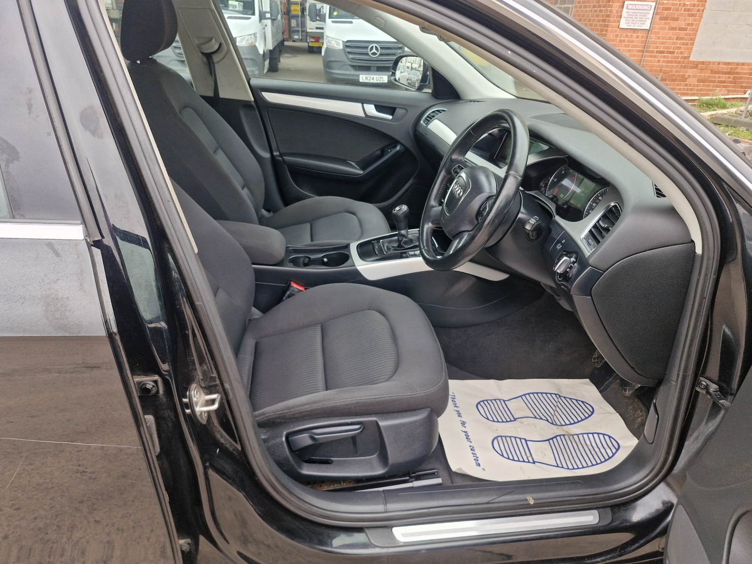 Used Audi A4 2010 for sale - 77789917: Photo 9