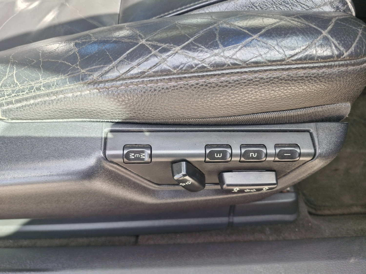 Used Volvo XC90 2004 for sale - 78198865: Photo 12