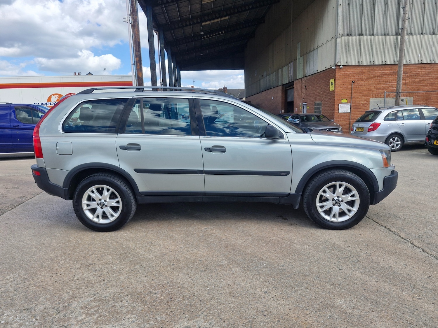 Used Volvo XC90 2004 for sale - 78198865: Photo 3
