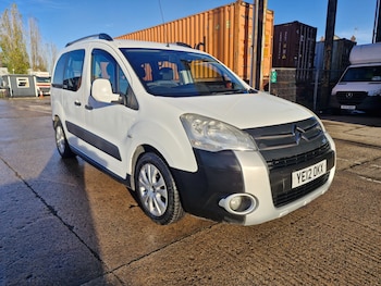 2012 (12) - 1.6 HDi 90 XTR 5dr