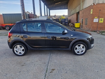 Used Dacia Sandero Stepway 2013 for sale - 76088617: Photo 3