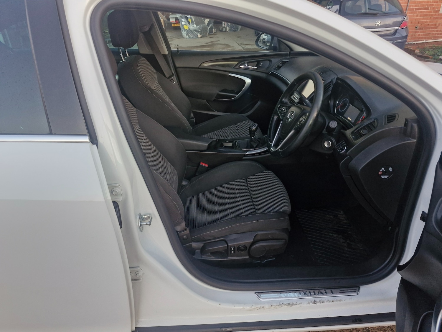 Used Vauxhall Insignia 2015 for sale - 76922014: Photo 9