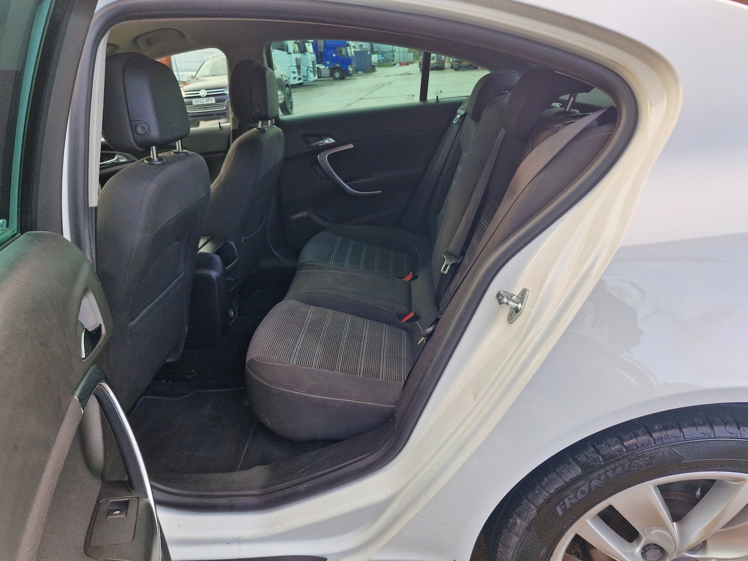 Used Vauxhall Insignia 2015 for sale - 76531798: Photo 7