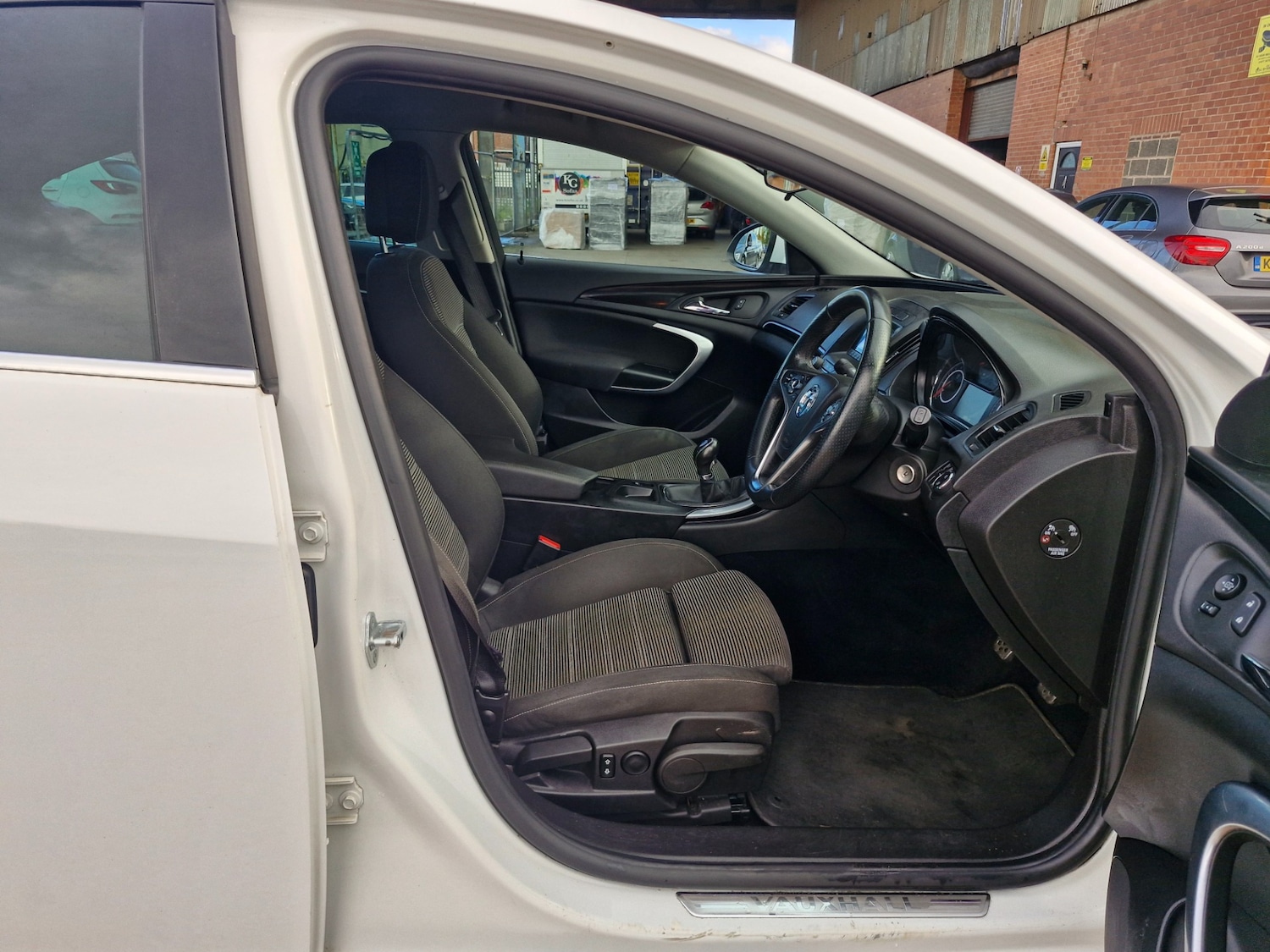 Used Vauxhall Insignia 2015 for sale - 76531798: Photo 9