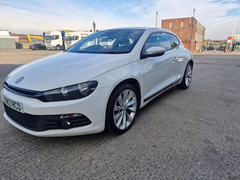 Used Volkswagen Scirocco 2012 for sale - 76088742: Photo 2