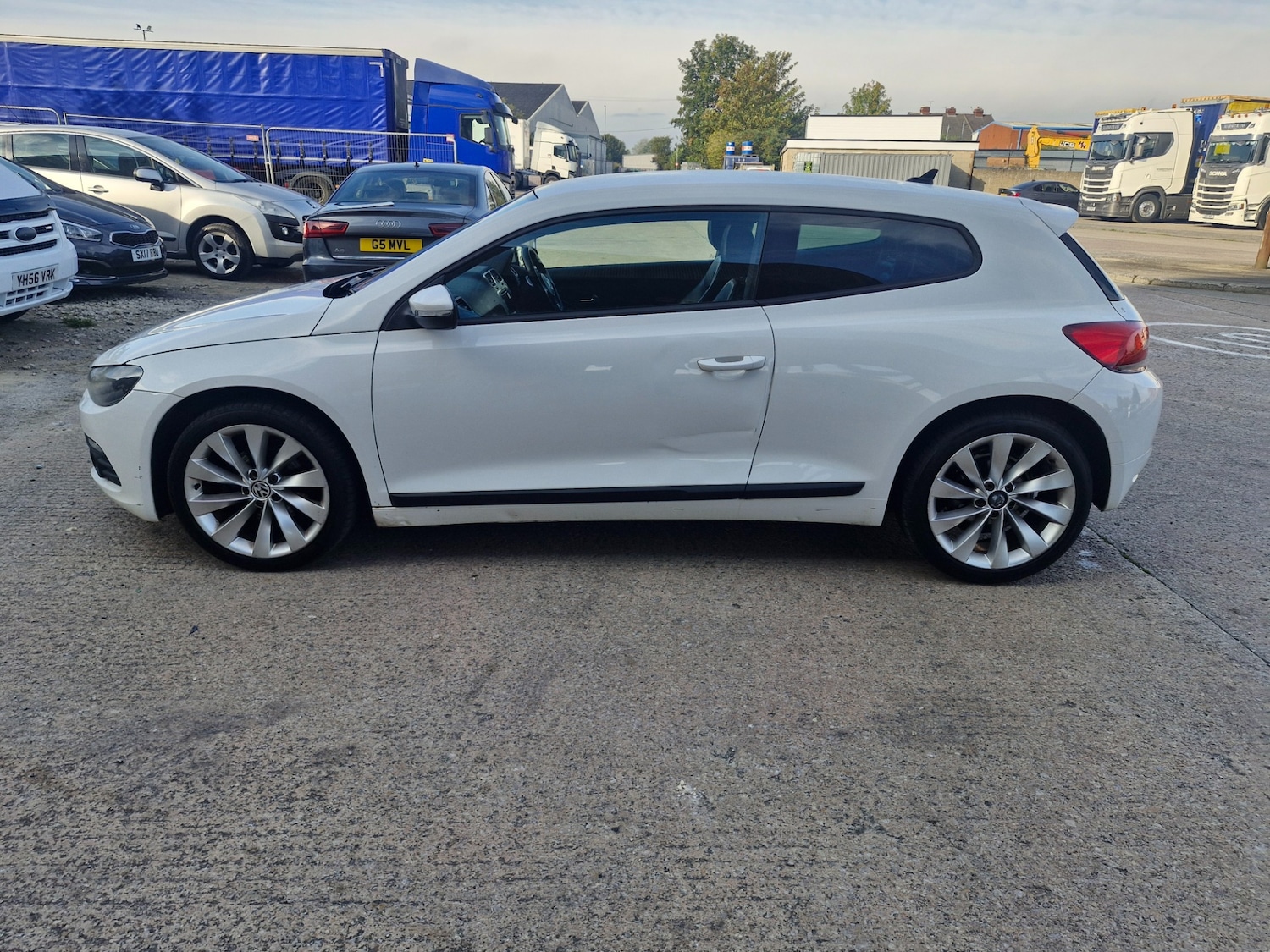 Used Volkswagen Scirocco 2012 for sale - 76088742: Photo 5