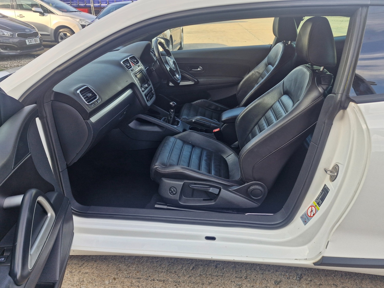 Used Volkswagen Scirocco 2012 for sale - 76088742: Photo 6