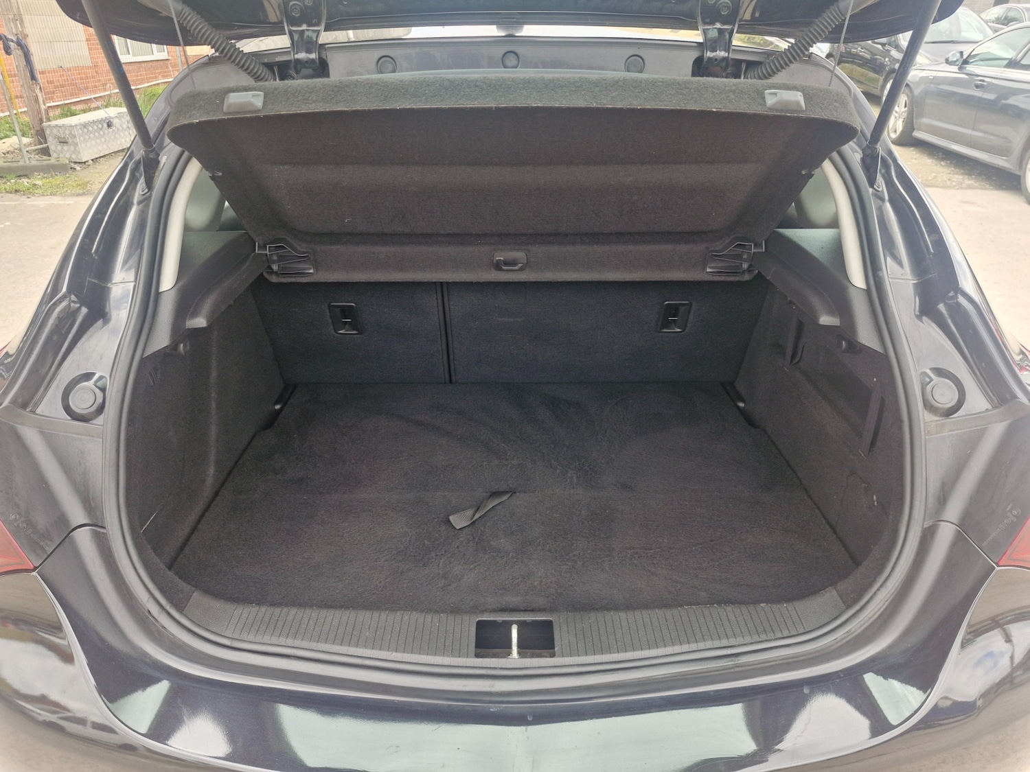 Used Vauxhall Astra 2010 for sale - 78078526: Photo 8