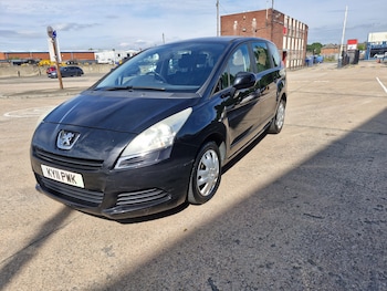 Used Peugeot 5008 2011 for sale - 75545430: Photo