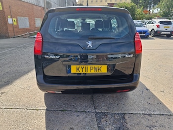 Used Peugeot 5008 2011 for sale - 75545430: Photo