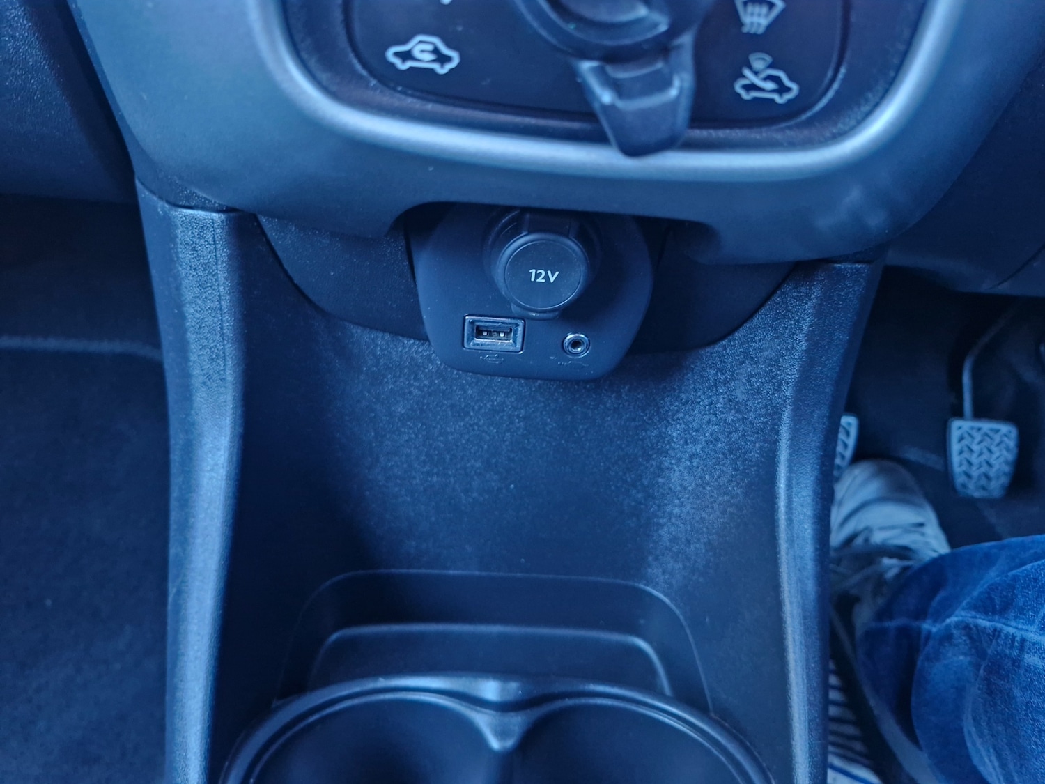 Used Peugeot 108 2015 for sale - 76340083: Photo 15