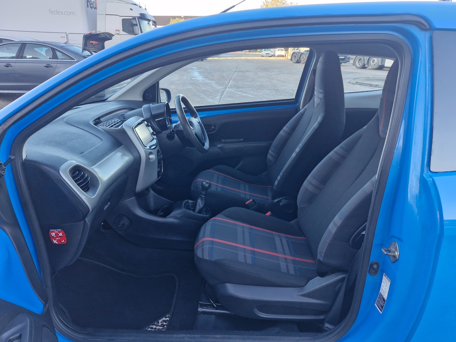 Used Peugeot 108 2015 for sale - 76340083: Photo 6