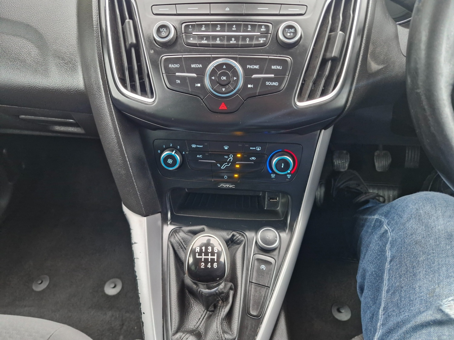 Used Ford Focus 2015 for sale - 76506083: Photo 12