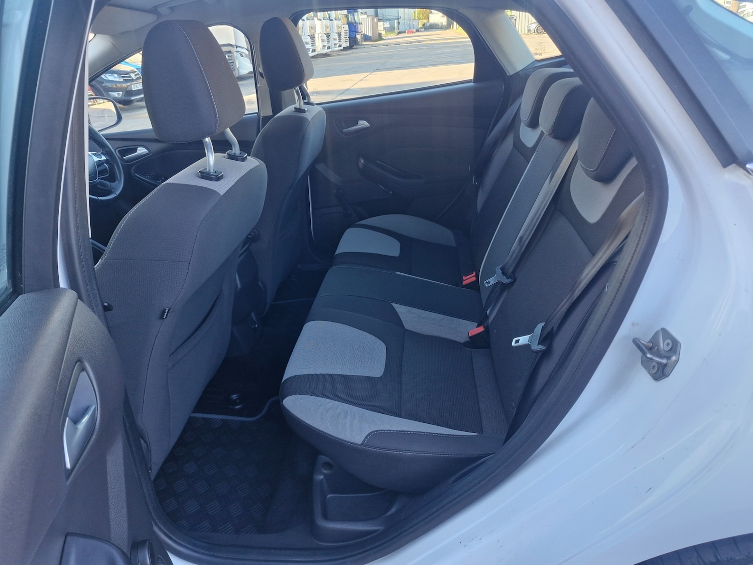 Used Ford Focus 2014 for sale - 76374372: Photo 7