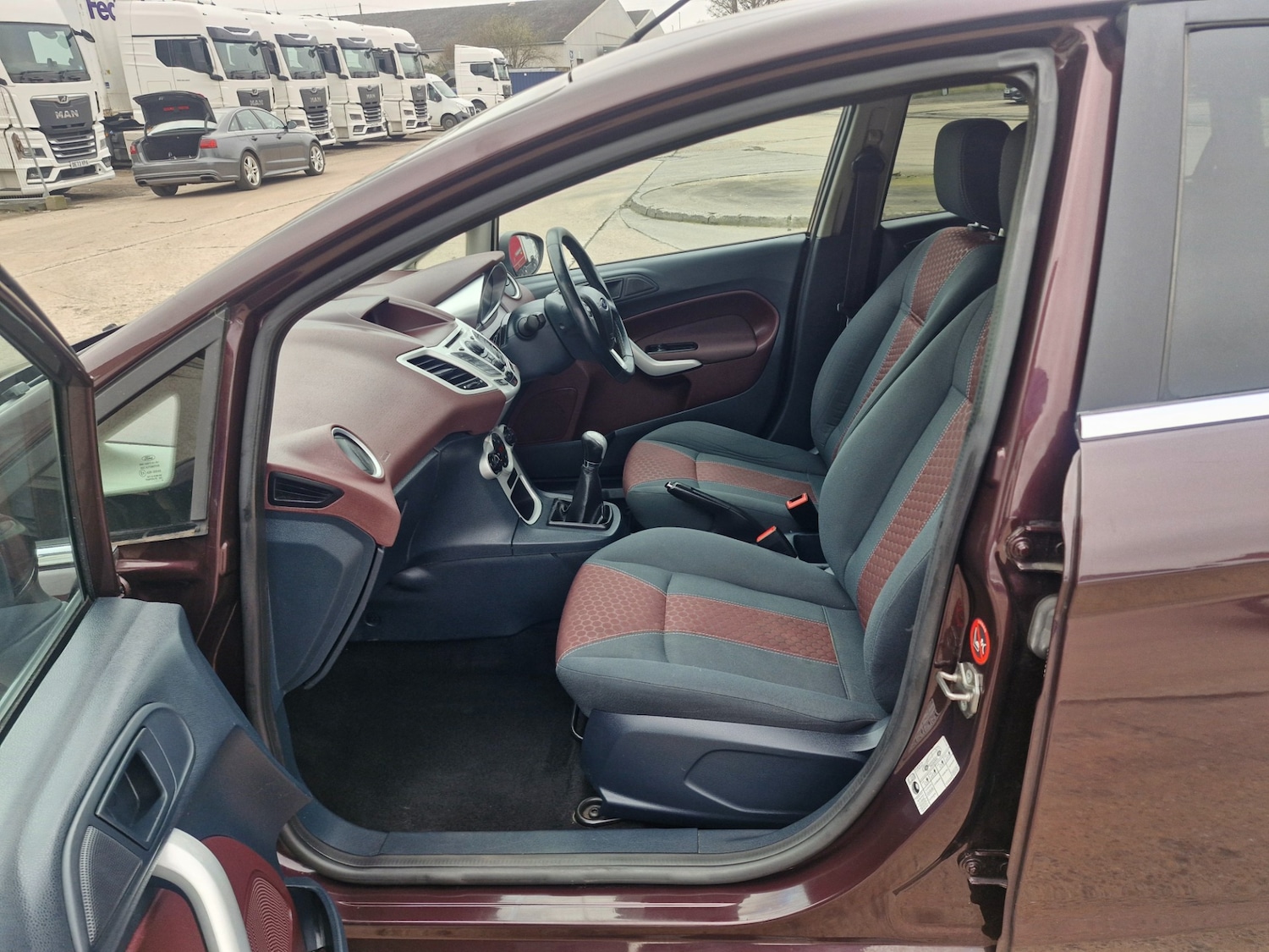 Used Ford Fiesta 2010 for sale - 77803138: Photo 6