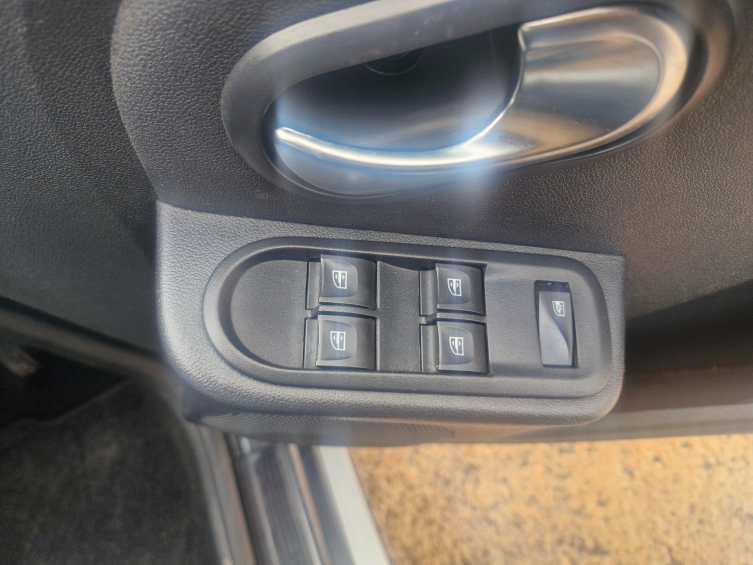 Used Dacia Duster 2018 for sale - 76845329: Photo 10