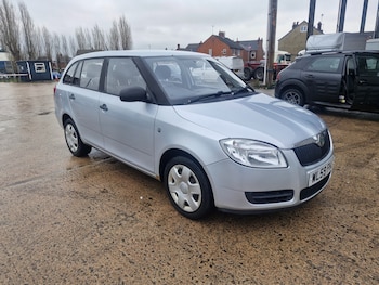 Used Skoda Fabia 2010 for sale - 77590664: Photo