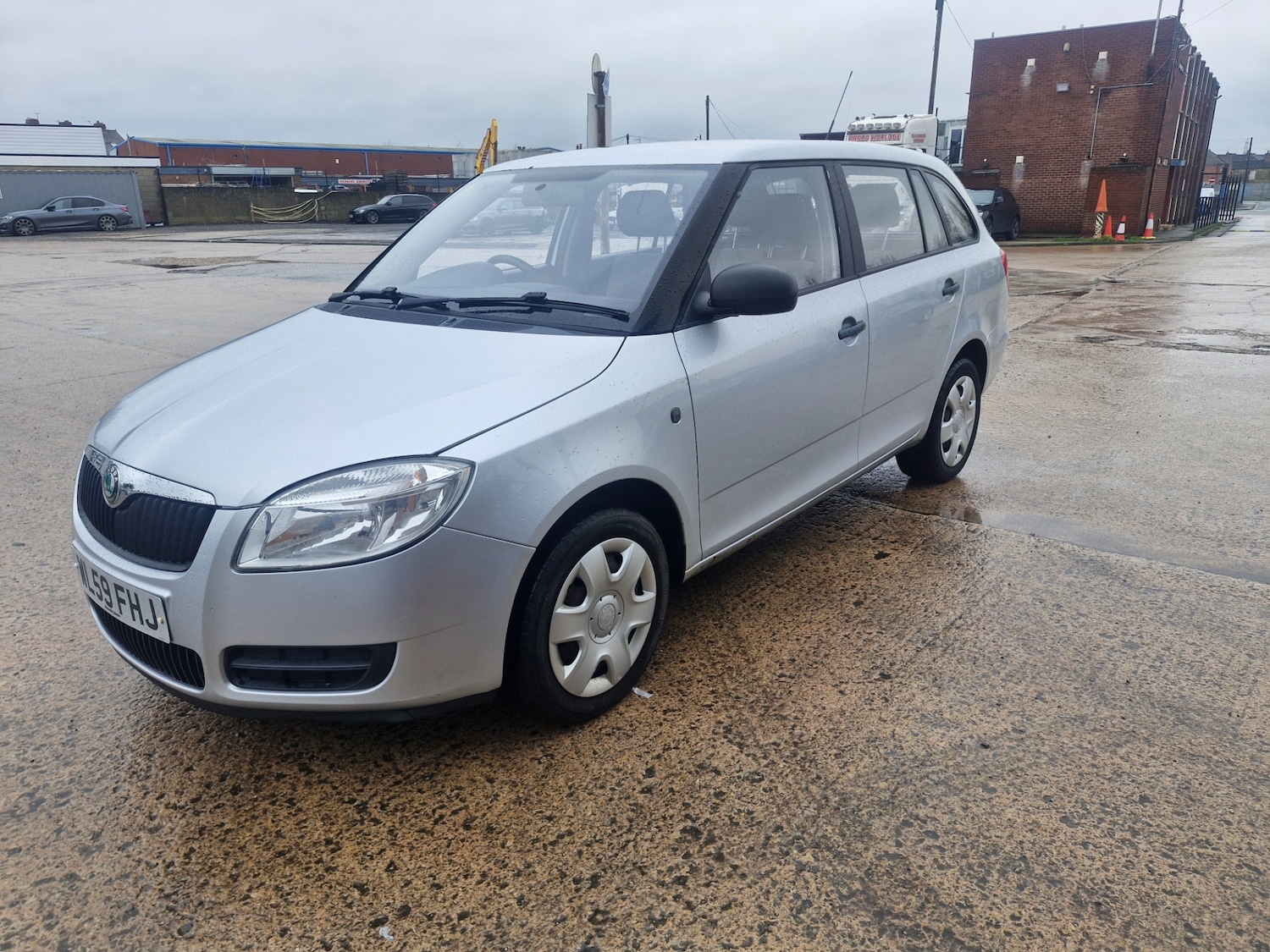 Used Skoda Fabia 2010 for sale - 77590664: Photo 2