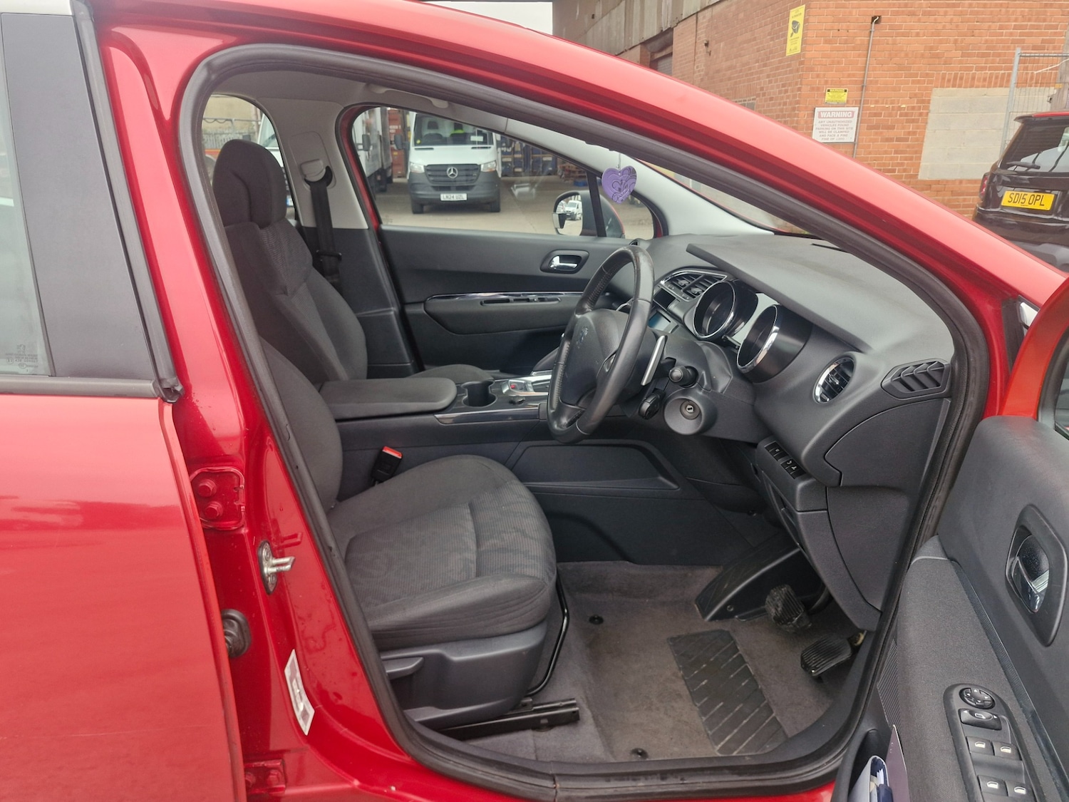 Used Peugeot 3008 2012 for sale - 77061784: Photo 10