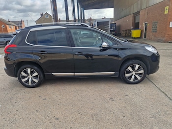 Used Peugeot 2008 2015 for sale - 75497093: Photo