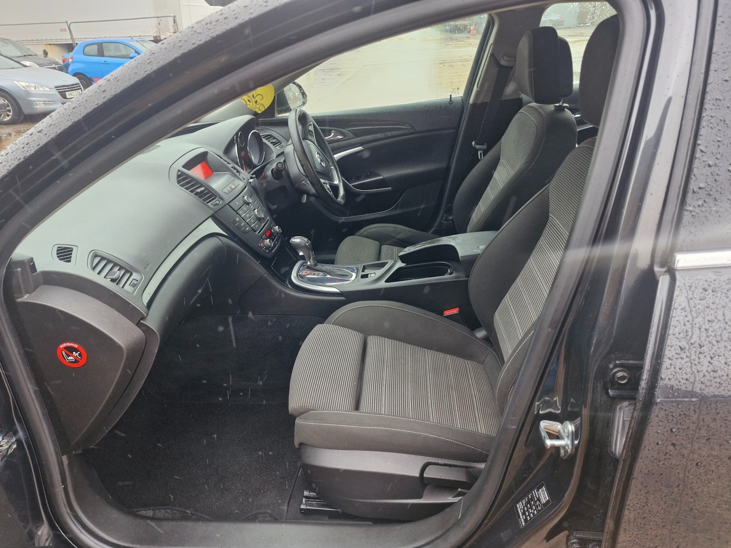 Used Vauxhall Insignia 2011 for sale - 77460824: Photo 6