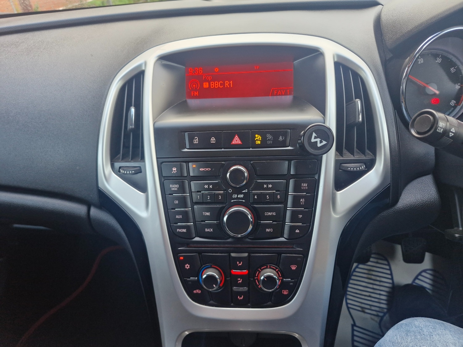 Used Vauxhall Astra 2011 for sale - 76673123: Photo 14