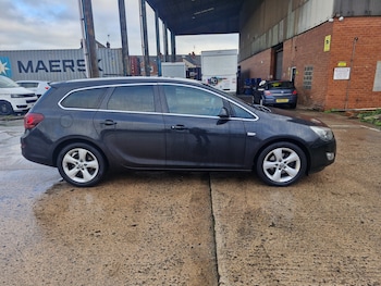 Used Vauxhall Astra 2011 for sale - 76673123: Photo
