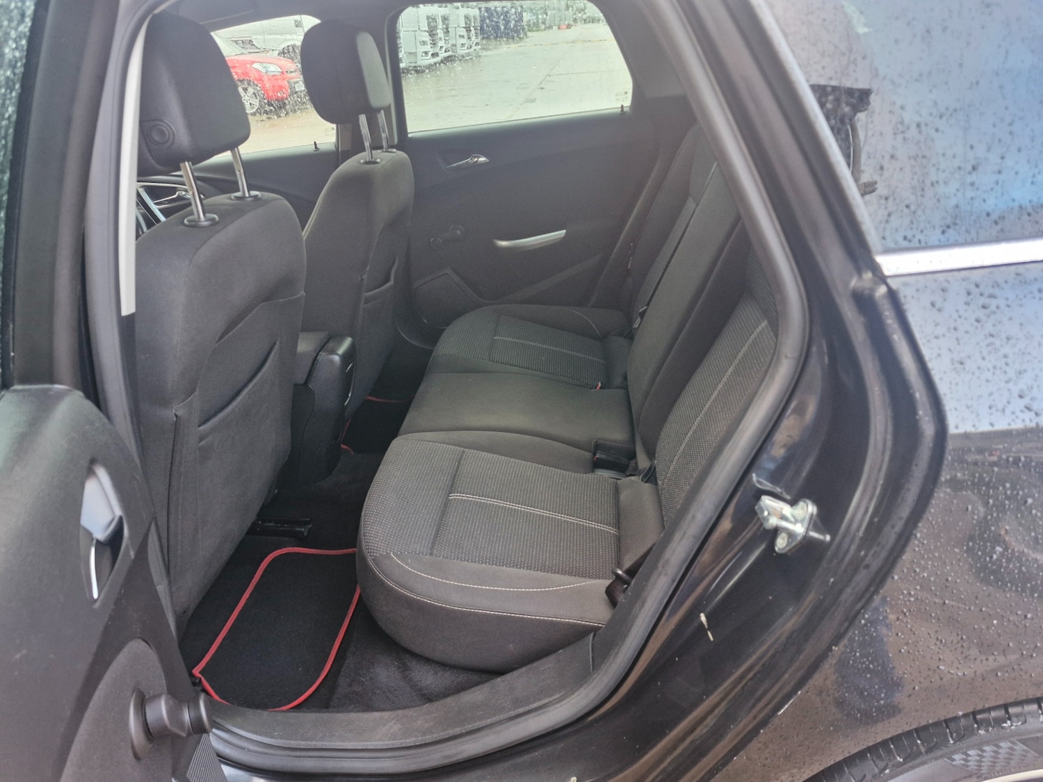 Used Vauxhall Astra 2011 for sale - 76673123: Photo 7