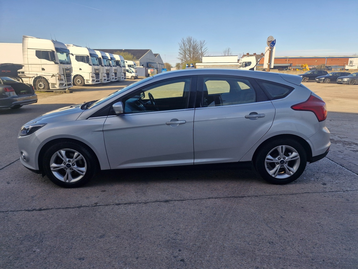 Used Ford Focus 2013 for sale - 78025604: Photo 5