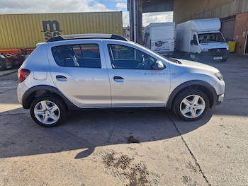 Used Dacia Sandero Stepway 2013 for sale - 78296625: Photo