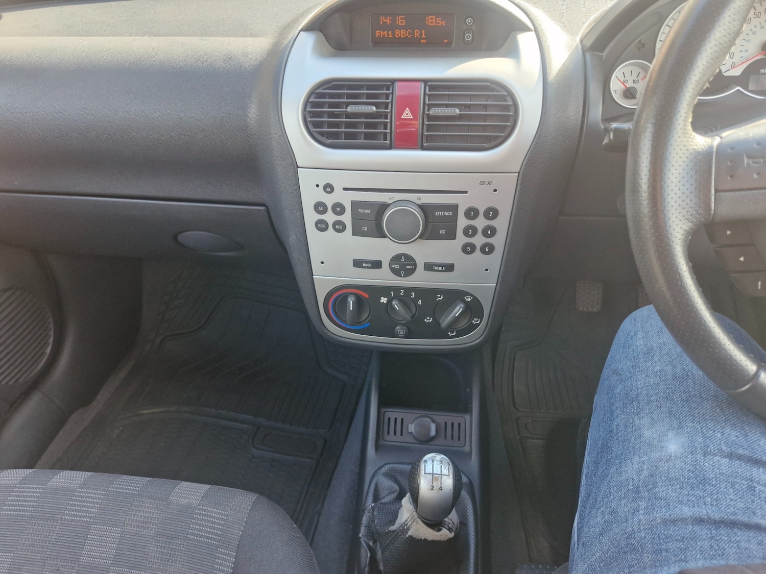 Used Vauxhall Corsa 2006 for sale - 76182537: Photo 14