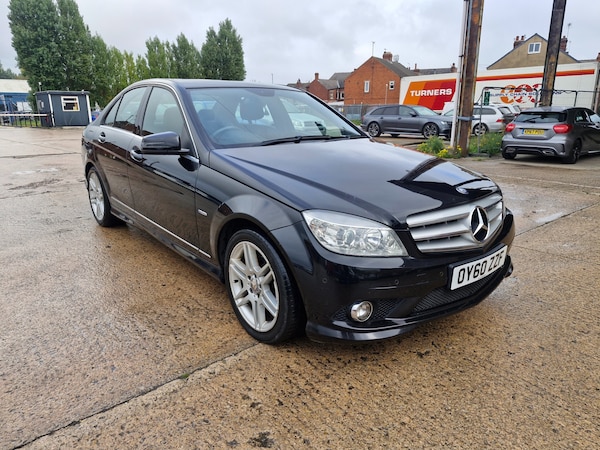 Used Mercedes-Benz C Class 2010 for sale - 76253023: Photo 1